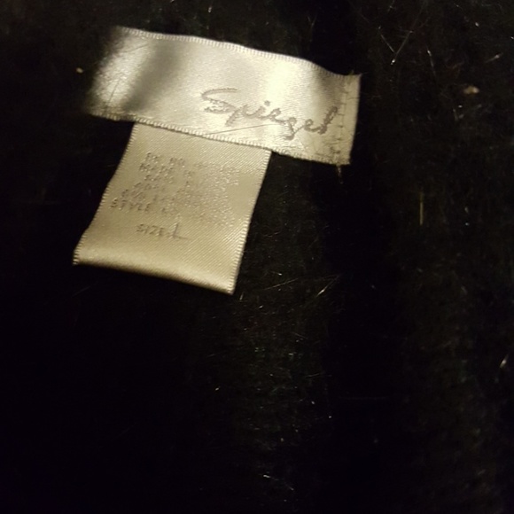 Meet your Posher, Robin - Picture 4 of 6